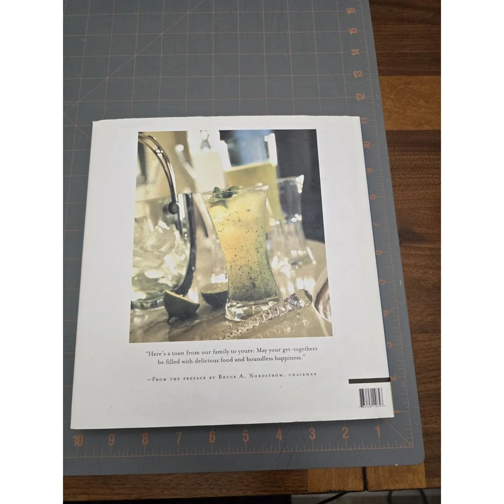 Nordstrom‎ Entertaining at Home Cookbook: Delicious Recipes for Memorable...